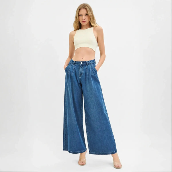 Trendsi casual wide leg jeans for juniors in blue denim styled with a crop top and heels