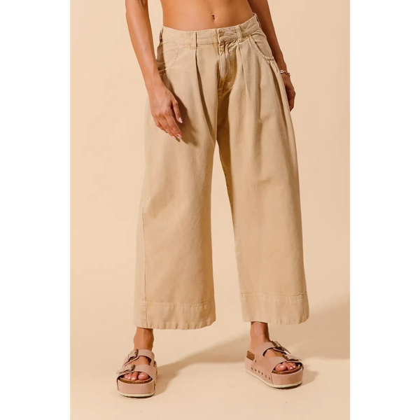 Babe Beachwear chic wide leg trousers for women in beige styled with platform sandals