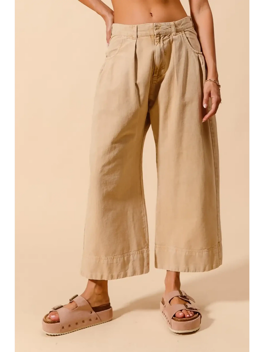 Babe Beachwear chic wide leg trousers for women in beige with high waist and relaxed fit