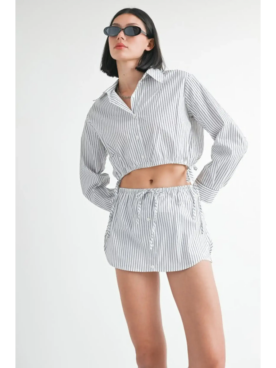 Emory Park blue and white cotton beach top with long sleeves and collar worn with matching shorts 