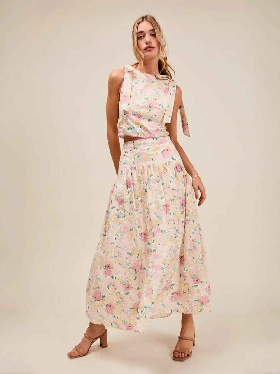 Trendsi floral skirt set designed as a breathable vacation outfit for women with a sleeveless top and maxi skirt