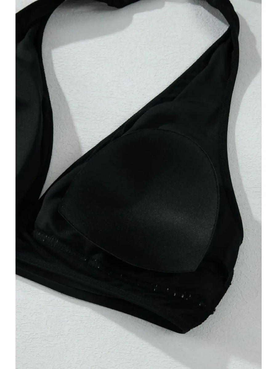 Beach Babes black cheeky bikini bottoms sporty top with smooth fabric and supportive design