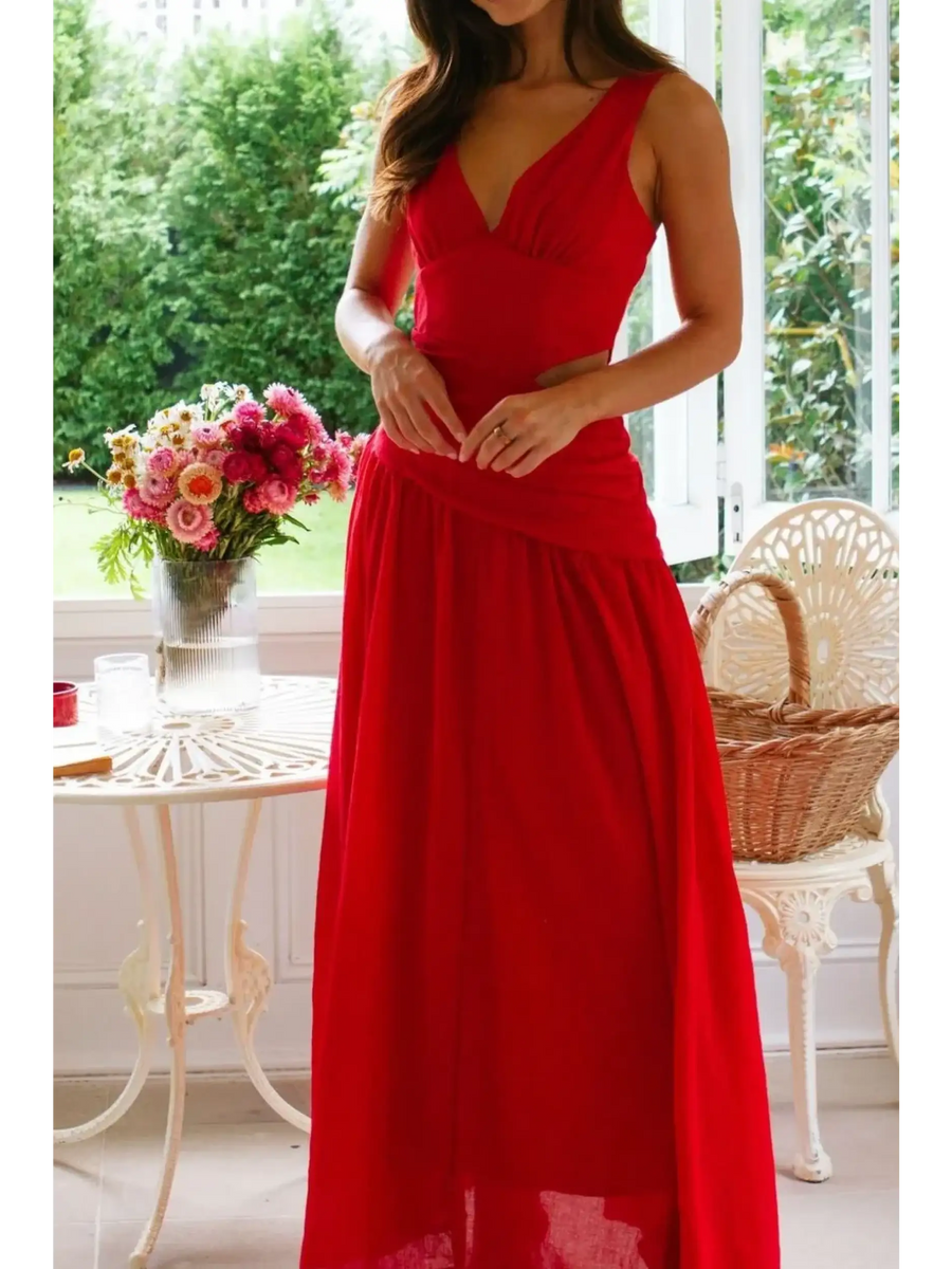 Trendsi chic cutout dress for women in vibrant red maxi style with sleeveless design