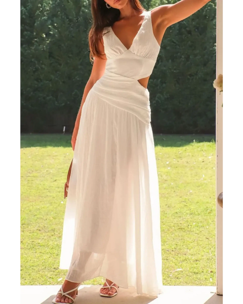 Trendsi white maxi chic cutout dress for women with sleeveless design and flowy skirt