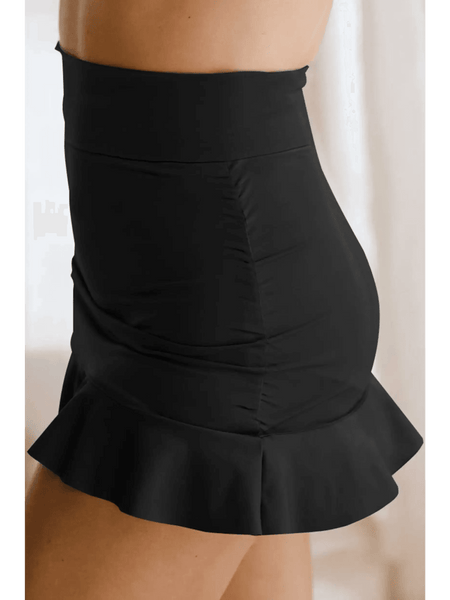 Beach Babes flattering swimsuit skirt with ruffles in black swim shorts style