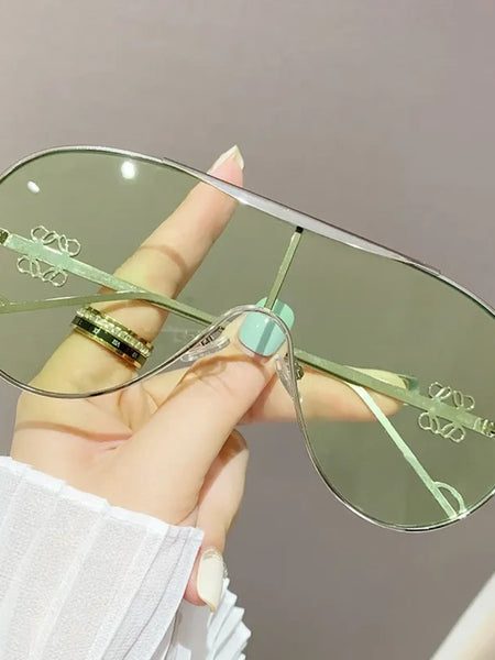 Trendsi gradient aviator sunglasses for women with green tinted lenses and metal frame