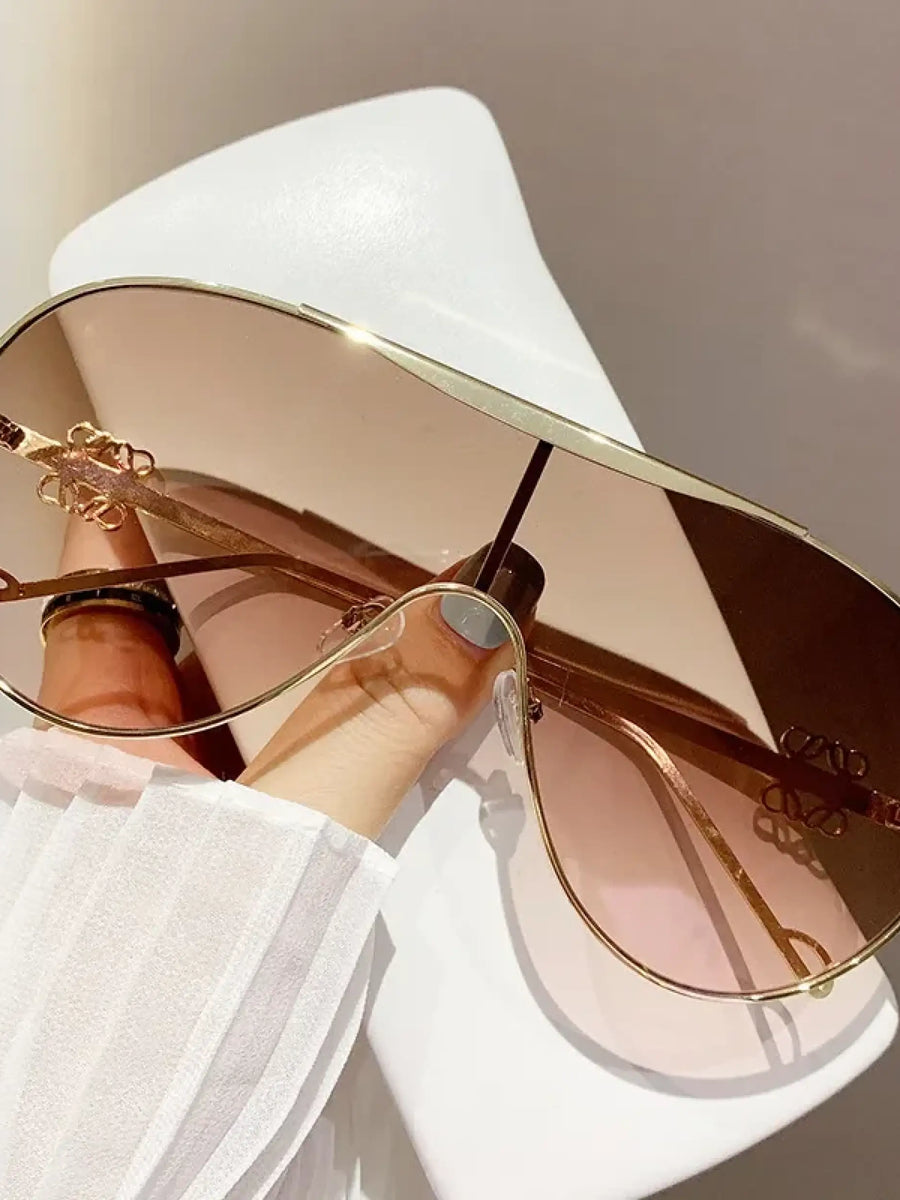 Trendsi gradient aviator sunglasses for women with gold frame and pink tinted lenses