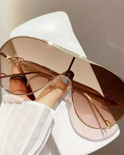 Trendsi gradient aviator sunglasses for women with gold frame and pink tinted lenses