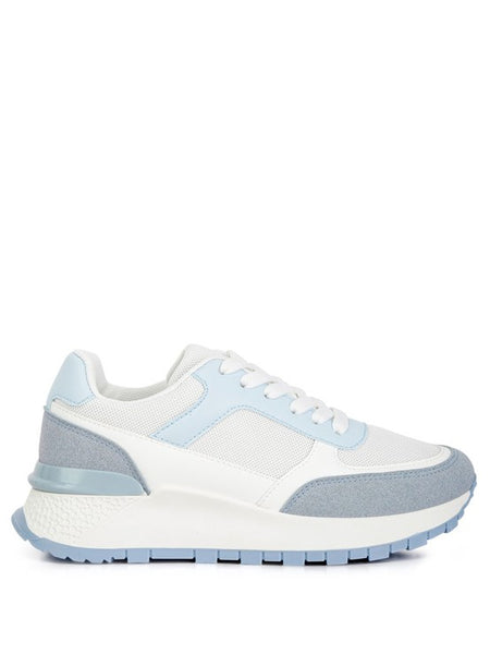 Babe Beachwaer lace up vacation sneakers for women in white and light blue with cushioned sole