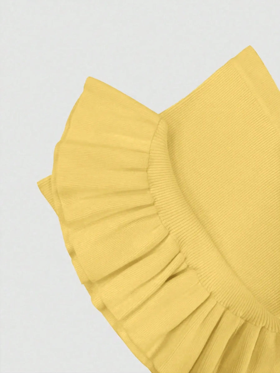 Yellow ruffled sleeve detail of Trendsi mermaid dress maxi dress close-up