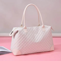 Babe Beachwaer oxford overnight bag with zipper in light pink quilted design with double handles