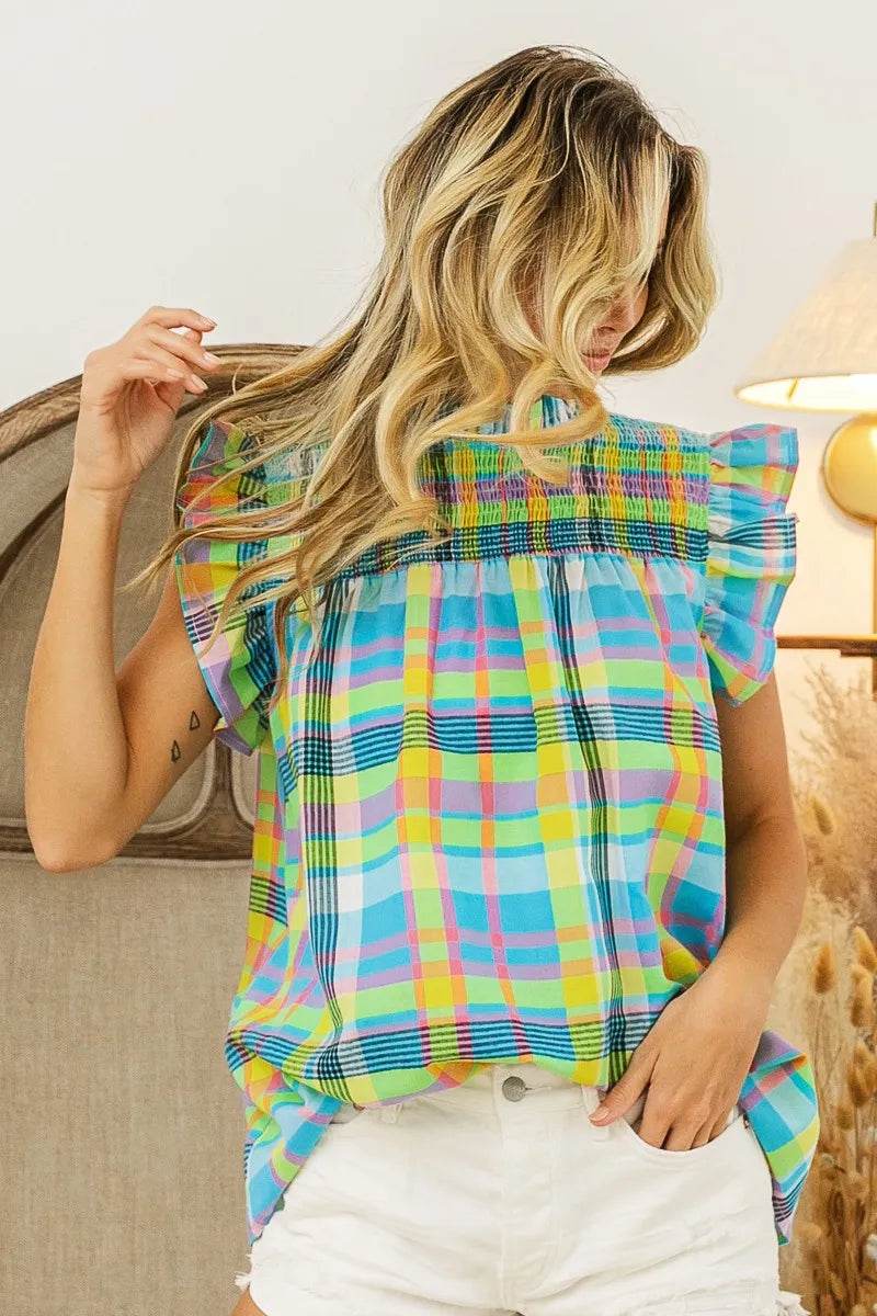 Trendsi plaid vacation tops women sleeveless colorful ruffle detail shirt paired with white shorts