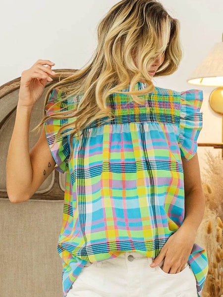 Trendsi plaid vacation tops women sleeveless colorful ruffle detail shirt paired with white shorts