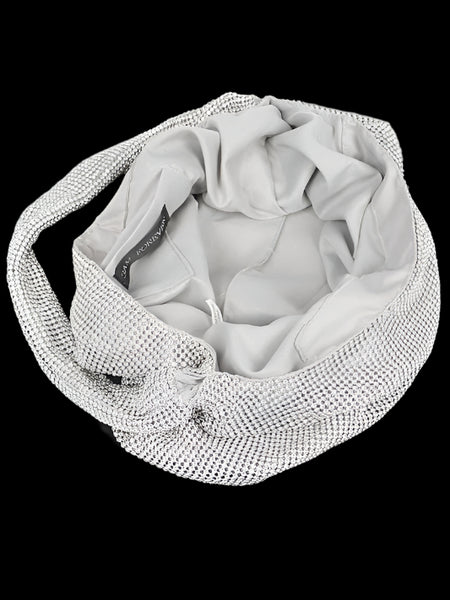 Artini Accessories Quilted Shoulder bag in white with soft fabric interior and wide handle