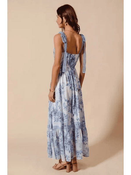 Flattering Maxi Dress - Beach Styles 2025: Lightweight & Stylish - Beach Babes Beachwear - Fort Lauderdale