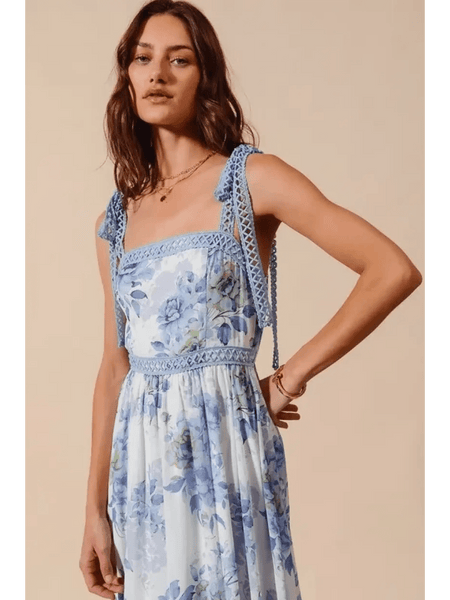 Flattering Maxi Dress - Beach Styles 2025: Lightweight & Stylish - Beach Babes Beachwear - Fort Lauderdale