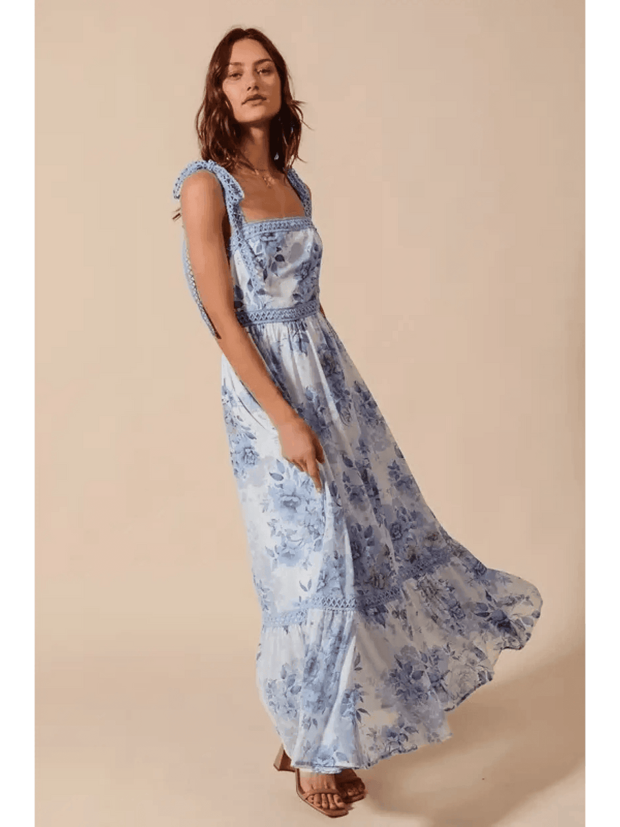 Flattering Maxi Dress - Beach Styles 2025: Lightweight & Stylish - Beach Babes Beachwear - Fort Lauderdale