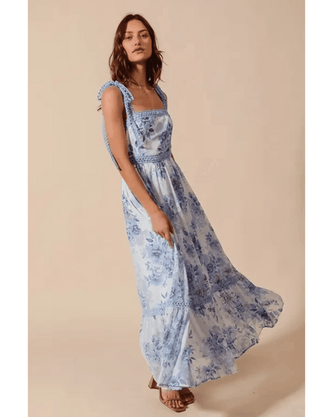 Flattering Maxi Dress - Beach Styles 2025: Lightweight & Stylish - Beach Babes Beachwear - Fort Lauderdale