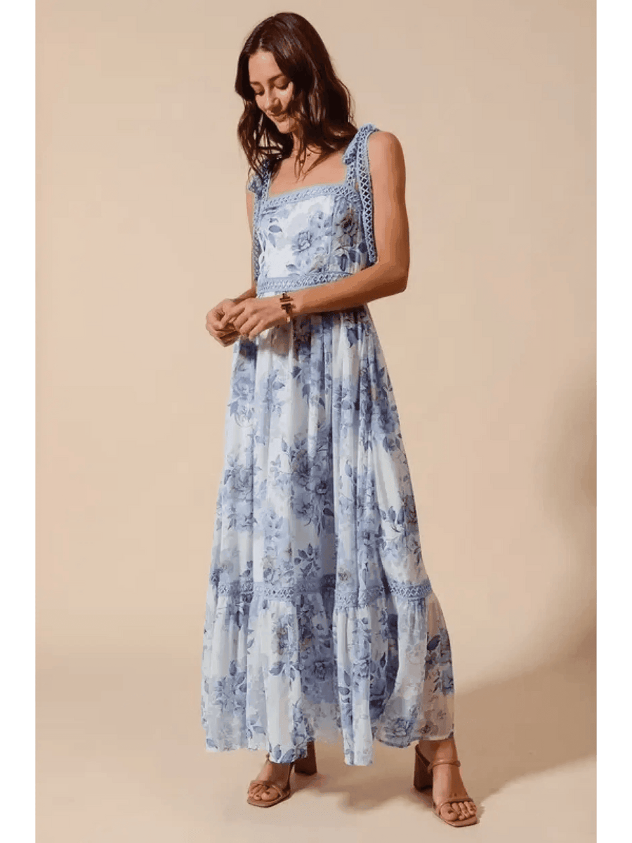 Flattering Maxi Dress - Beach Styles 2025: Lightweight & Stylish - Beach Babes Beachwear - Fort Lauderdale
