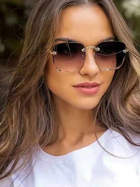 Rimless gradient sunglasses for a chic sunglasses look from Chic Gradient Shades