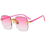 Chic sunglasses with rimless pink gradient for a stylish, stunning look