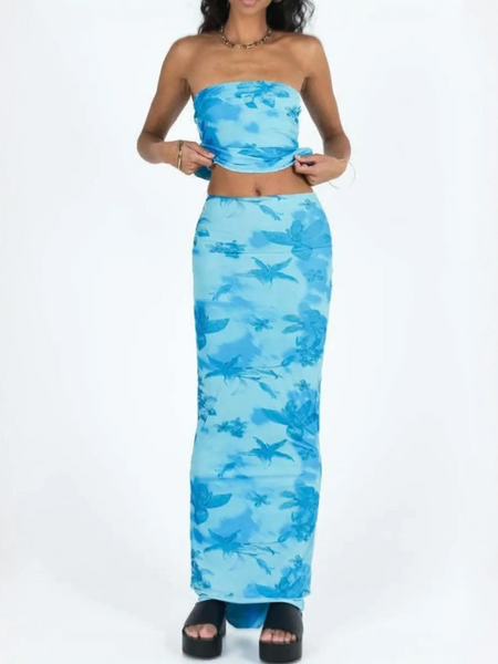 Trendsi chic two piece beachwear skirt set in blue floral pattern with strapless top and long skirt