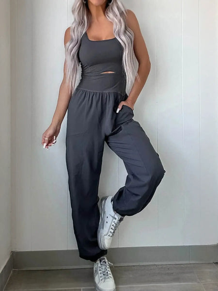 Trendsi women's beach jumpsuit in black with tank top style and relaxed fit pants
