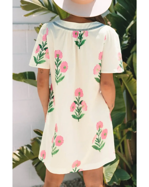 Trendsi women's flutter sleeve vacation dress with pink floral print on white midi dress