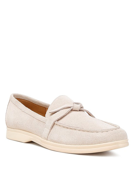 Rag Company women's suede loafers in light beige with decorative bow and low heel