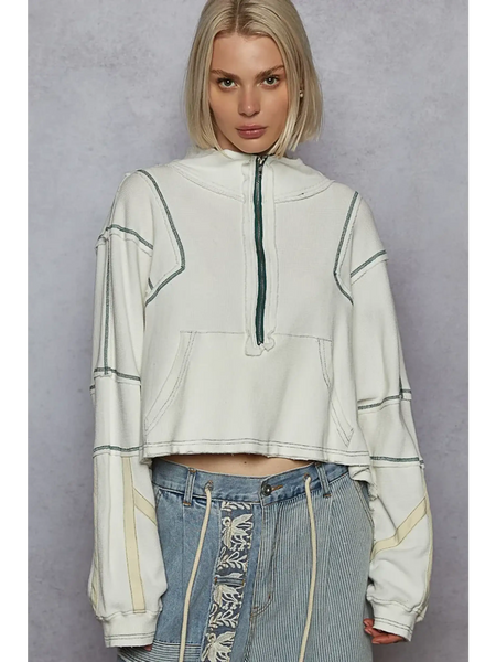 Trendsi women's zip front sweatshirt in white with contrast stitching and cropped relaxed fit